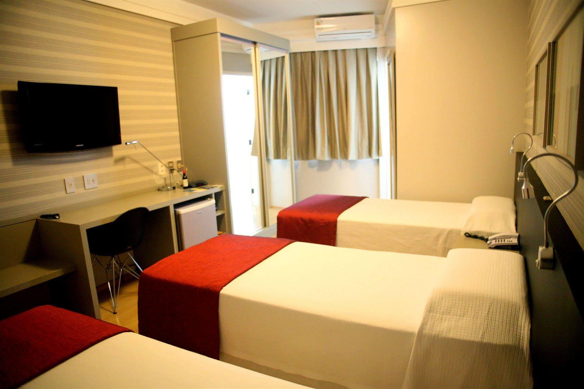 Max Plaza Hotel Марілія Екстер'єр фото