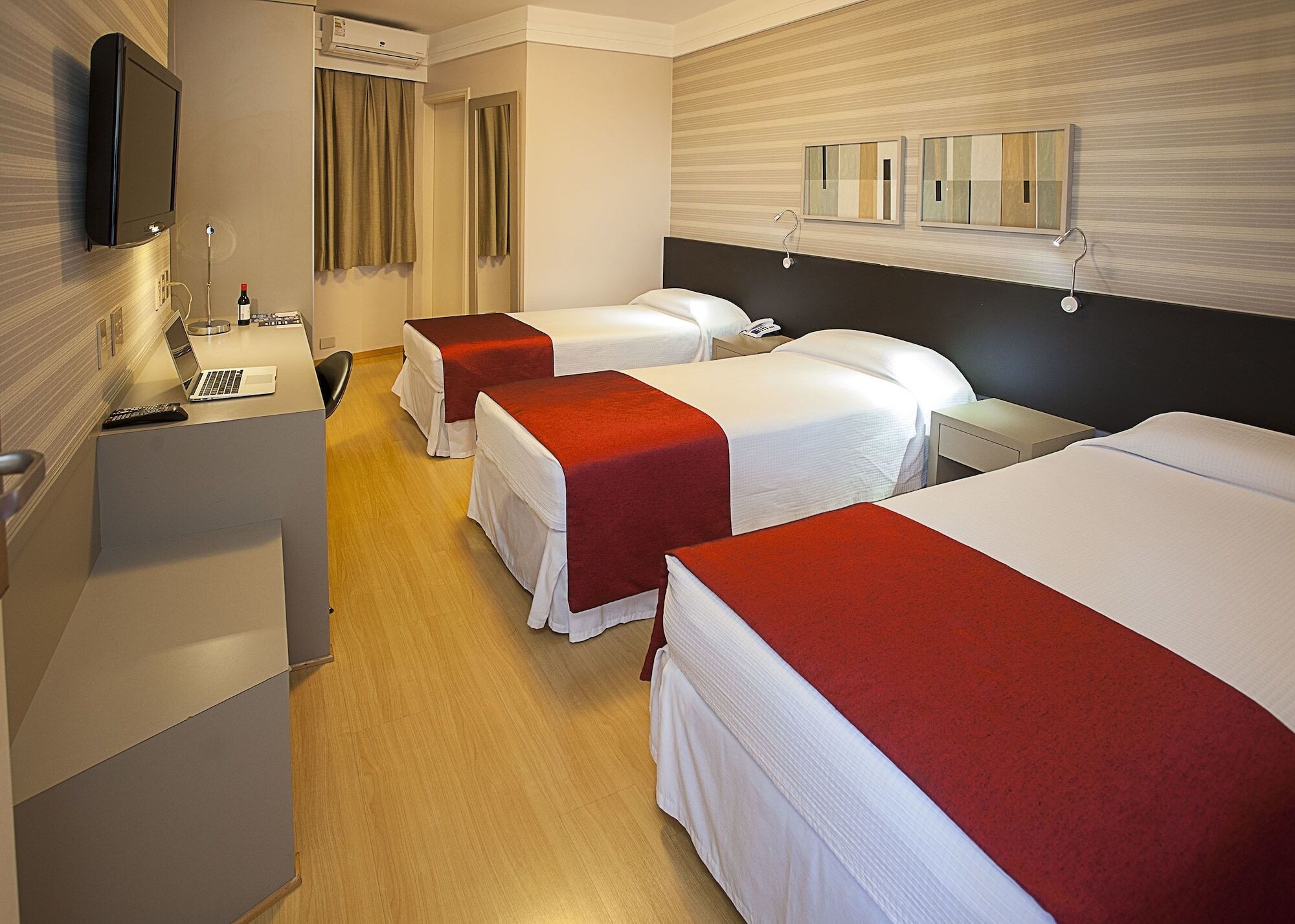 Max Plaza Hotel Марілія Екстер'єр фото
